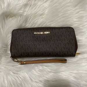Michael Kors Large Logo Continental Wallet